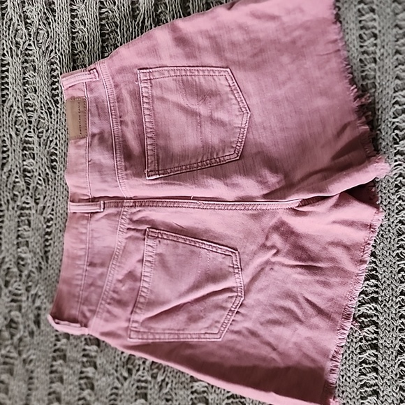 American Eagle Mom Short - Picture 4 of 4